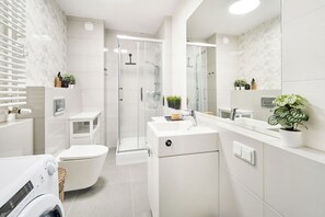 Classic Studio | Bathroom