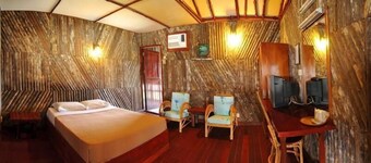 Dragon Inn Floating Resort