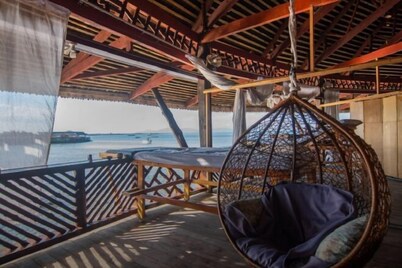 Dragon Inn Floating Resort Semporna