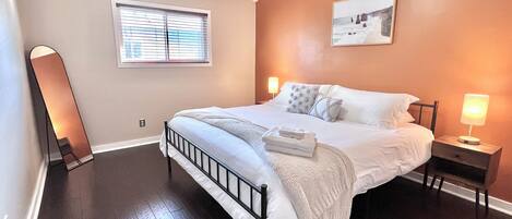 3 bedrooms, desk, iron/ironing board, travel cot