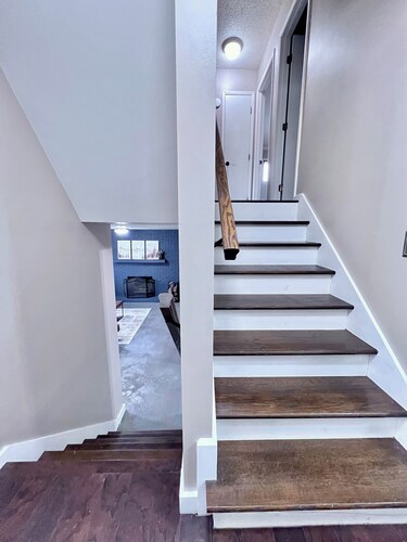 Spacious Family & Work-Friendly 3BD w/ Workspace, Fire Pit & Park Views Near Campus