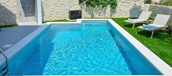 Nova Luxury Residence apartment with private heated pool