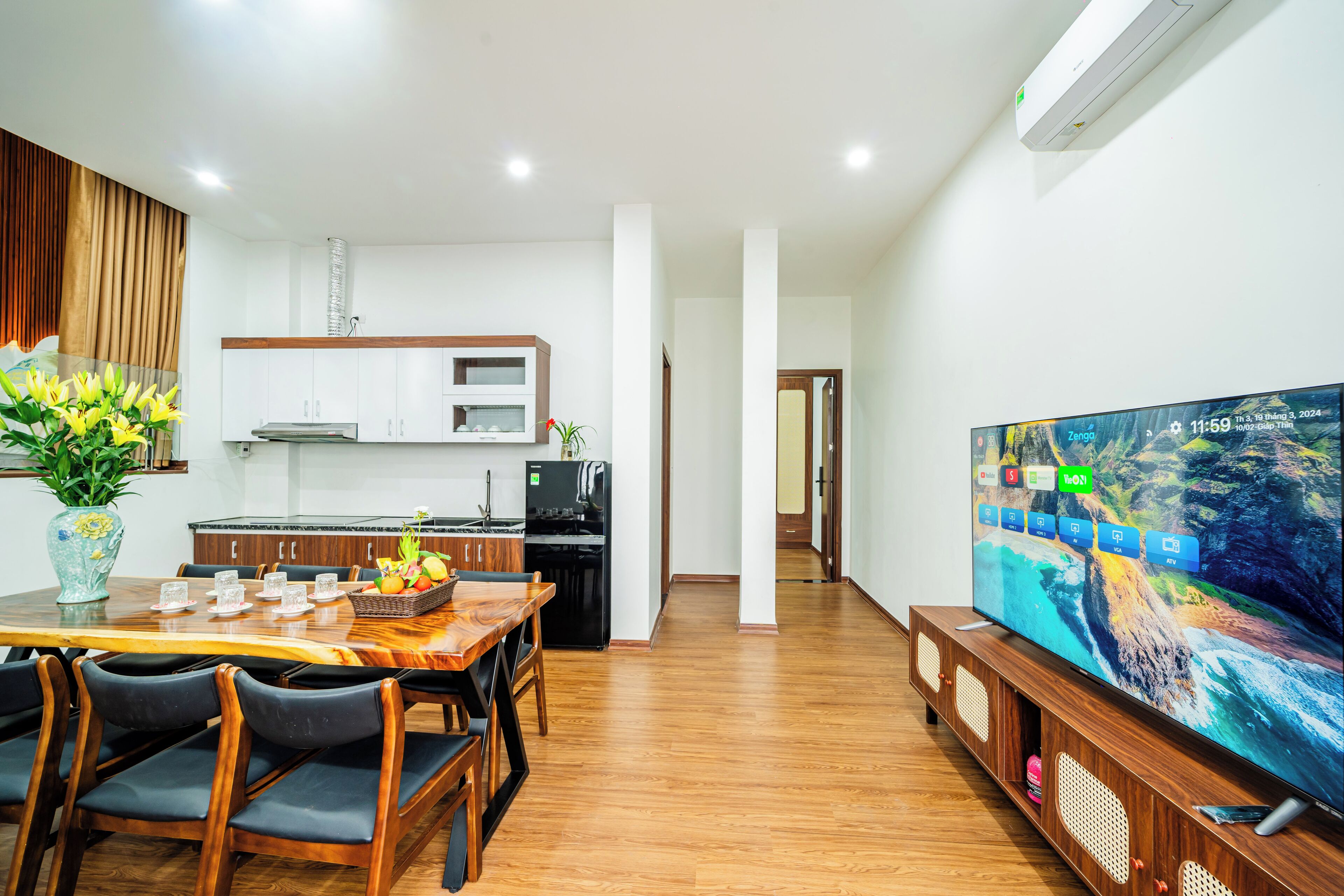 Premium kamer, 2 slaapkamers | Woonruimte | Smart-tv