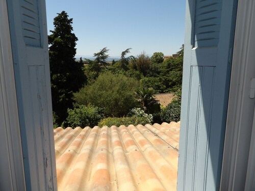 3-bedroom village house, garden, terrace. Ideal for families and friends!