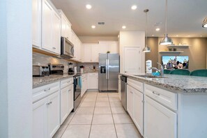 Unclassified image, 4 of 59, button