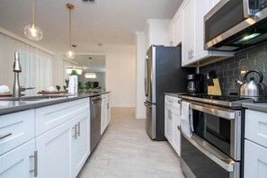 Fridge, microwave, oven, stovetop - 2557 Awesome Family 4BD located at Storey Lake! (Kissimmee)