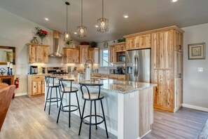 Réfrigérateur, micro-ondes, four, lave-vaisselle