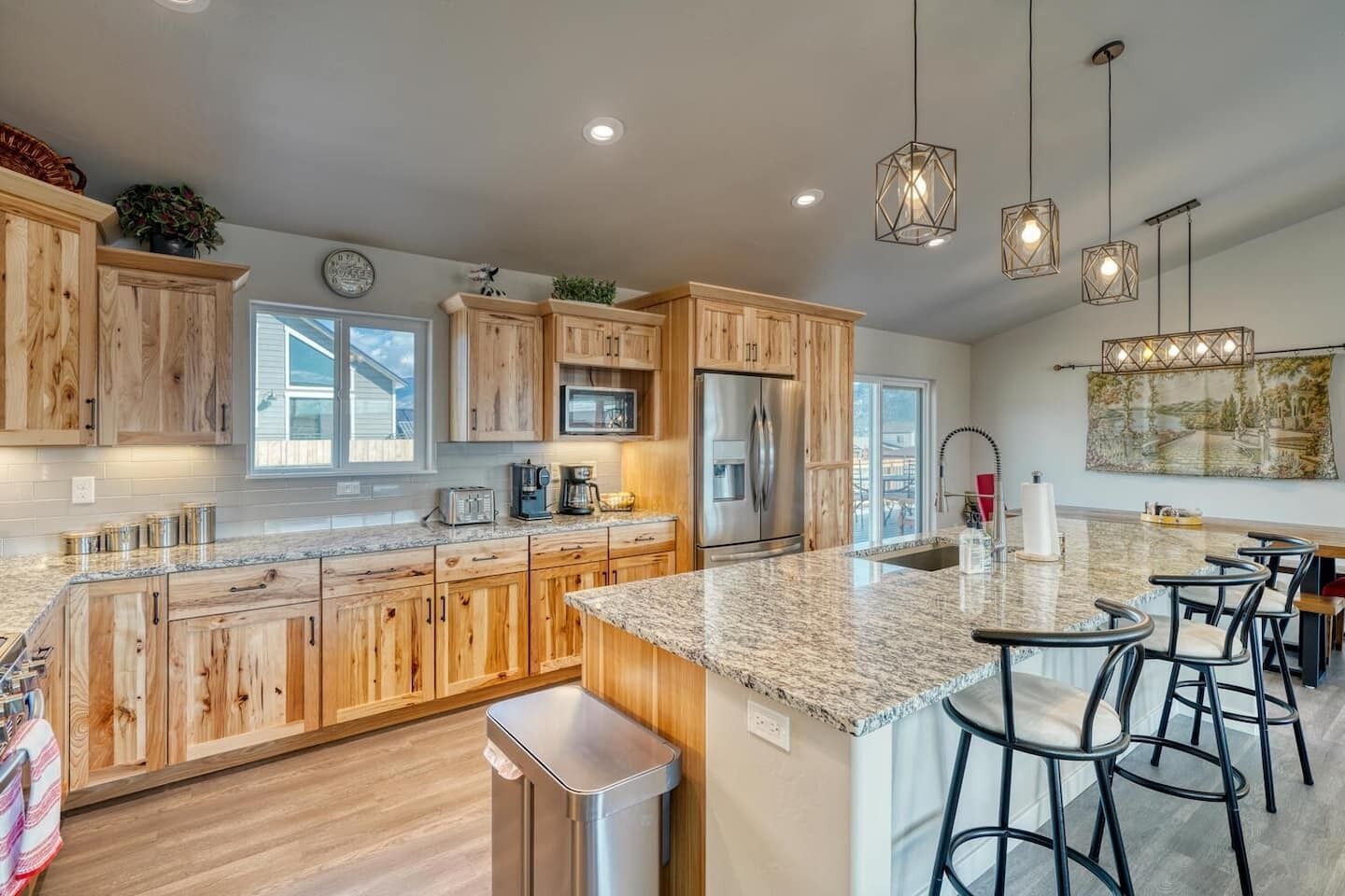 Réfrigérateur, micro-ondes, four, lave-vaisselle