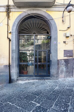 Property entrance - Napoli Bellavista Apartment (Naples)