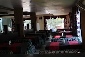 Bar (on property) - Hotel Sunshine (Baharampur)