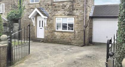 Pets OK | Halifax →10mins | 50” TV | Parking