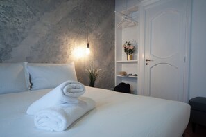 Apartment, City View | 2 bedrooms, minibar, in-room safe, blackout drapes - navona jacuzzi apartment (Rome)