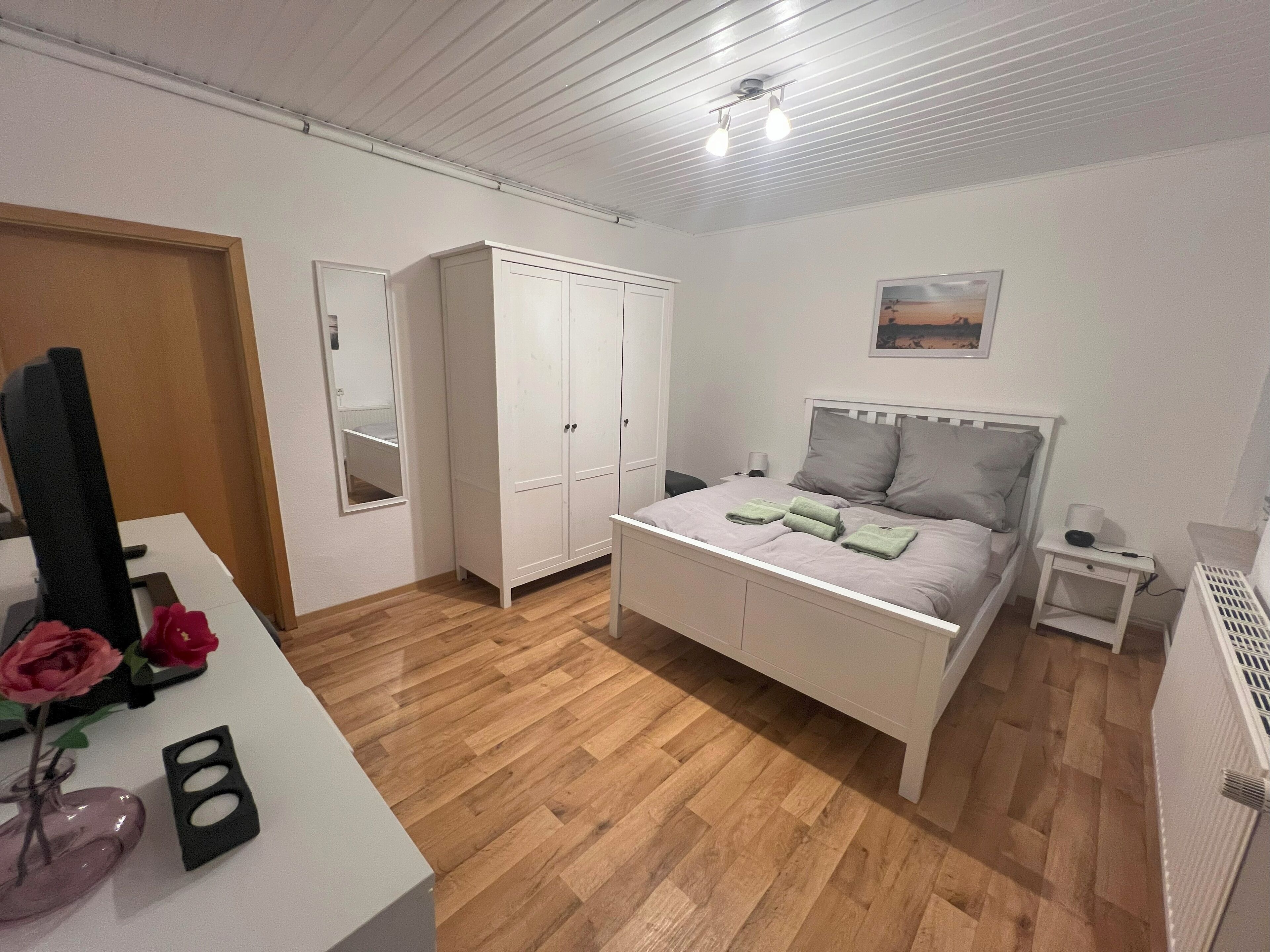 3 bedrooms, travel crib, WiFi