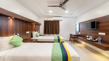 Deluxe Double or Twin Room, City View | Desk, iron/ironing board, free WiFi