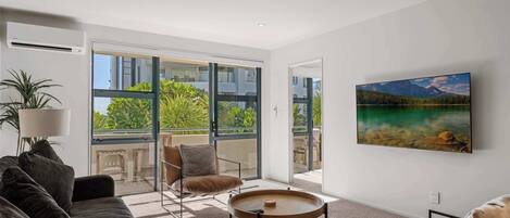 Télévision, espaces bureaux