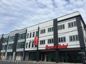 Exterior - Brezza Hotel Sitiawan (Sitiawan)