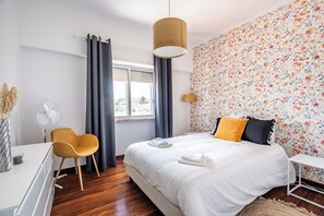 3 bedrooms, desk, iron/ironing board, WiFi - Aloe Apartment, Lumiar, Lisbon (Lisboa)