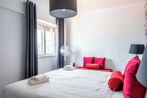 3 bedrooms, desk, iron/ironing board, WiFi