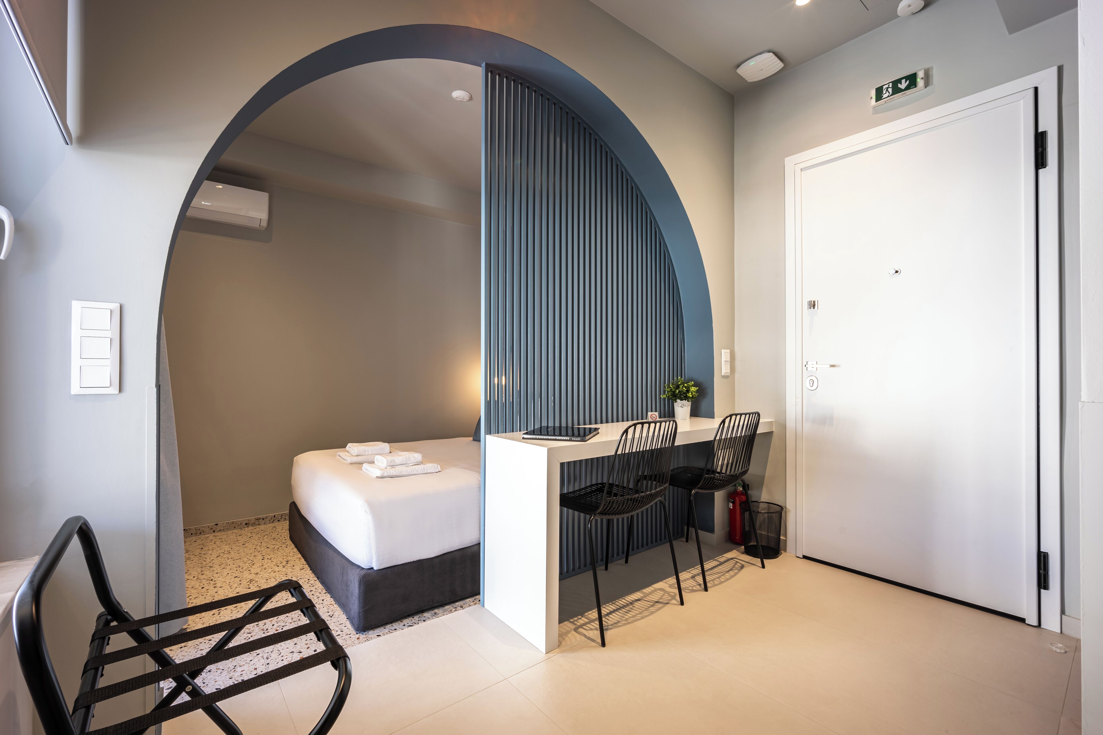 Deluxe Apartment, Balcony, City View | Free WiFi, bed sheets