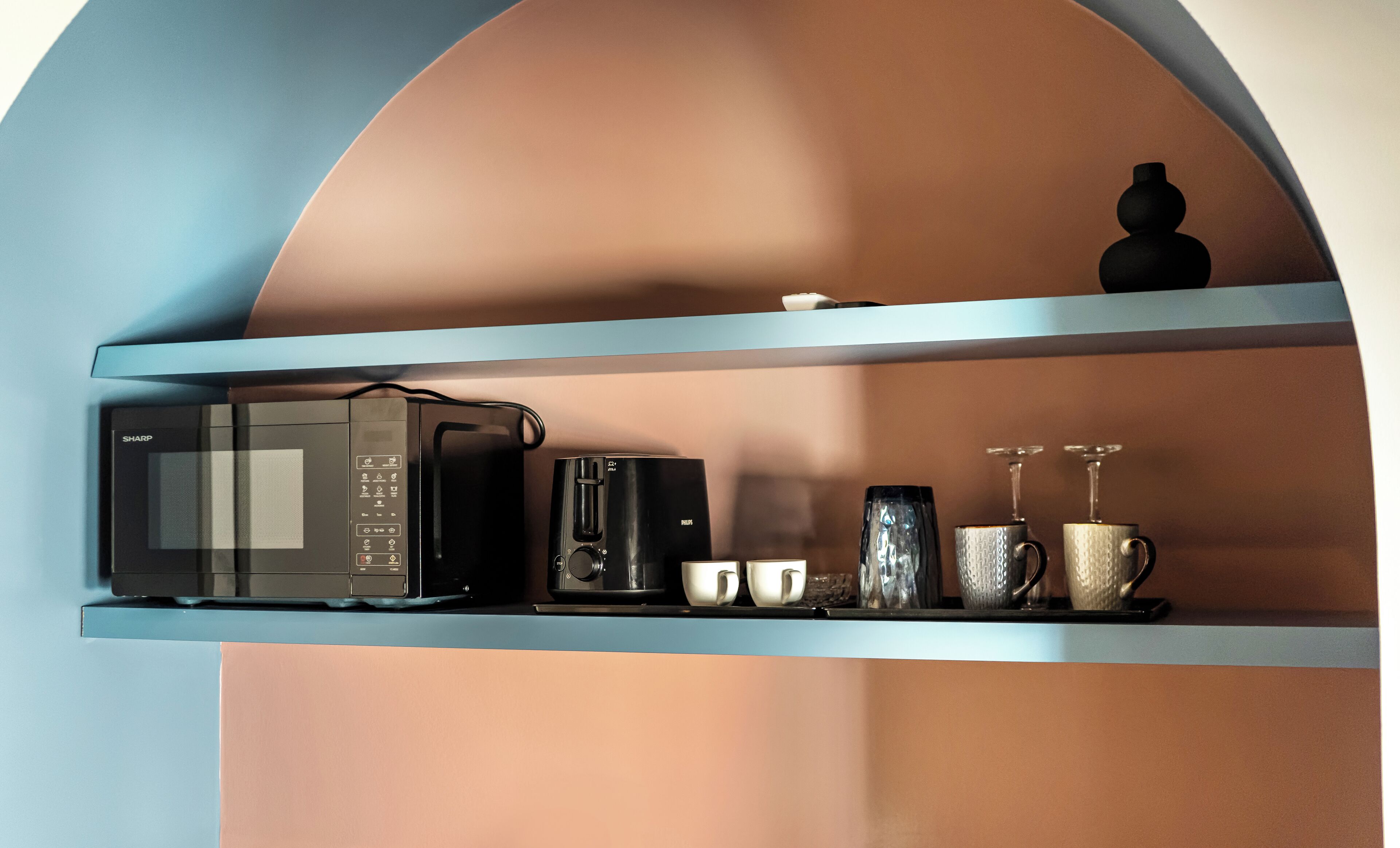 Apartamento Deluxe, balcón, vistas a la ciudad | Cocina básica privada | Frigorífico pequeño y microondas