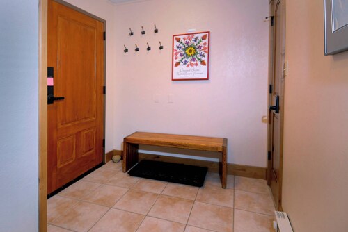 Top Notch Plaza, Ski in/out, Hot tub, tennis