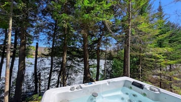 Bain à remous extérieur