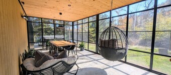 Luxurious Chalet Ambre - Waterfront, Spa, and Fire