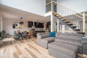 TV, fireplace, table football - Scandinavian chalet | SPA and Pool Table | Le 70 (Lanaudière)