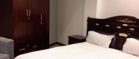 Desk, laptop workspace, free WiFi