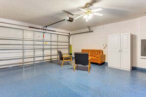 Interior - Orlando Theme Park Adventures: Family Getaway (Davenport)