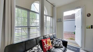 House (0 Bedroom) | Interior