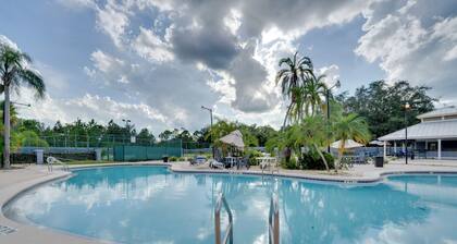 13 Mi to Epcot: Resort Studio w/ Pool Access!