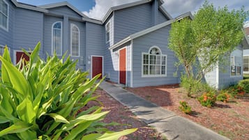 House (0 Bedroom) | Interior