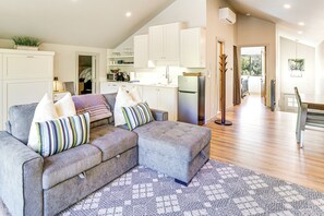 House (1 Bedroom) | Front of property