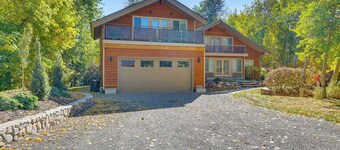 Near Big Wood River w/ Trail Access: Updated Home!