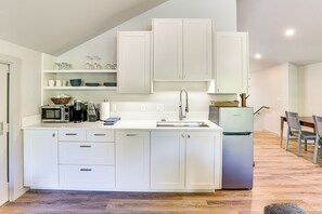 House (1 Bedroom) | Interior