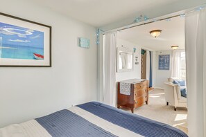Apartment (2 Bedrooms) | Interior - Beachfront, Dog-friendly Milford Getaway w/ Yard! (Milford)