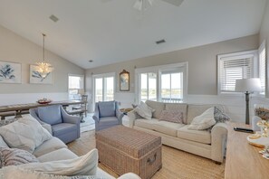 House (5 Bedrooms) | Interior - Private Hot Tub & Dock: North Topsail Beach Home (Sneads Ferry)