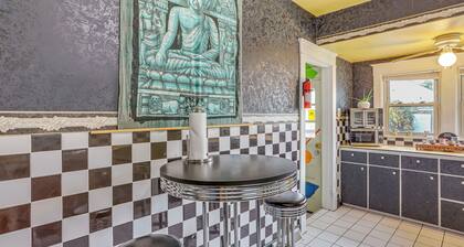 3 Mi to Dtwn: Unique Toledo Retreat