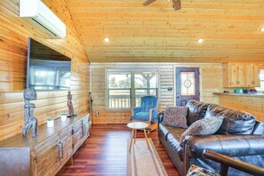 Hús (2 Bedrooms) | Að innan