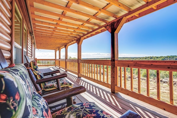 House (2 Bedrooms) | Terrace/patio