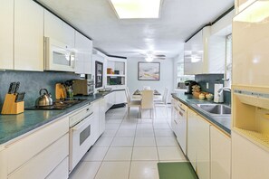 Rumah (4 Bedrooms) | Interior