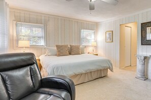 House (4 Bedrooms) | Interior - Tranquil & Pet-friendly Estate on Long Island! (Hauppauge)