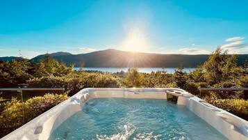 Bain à remous extérieur