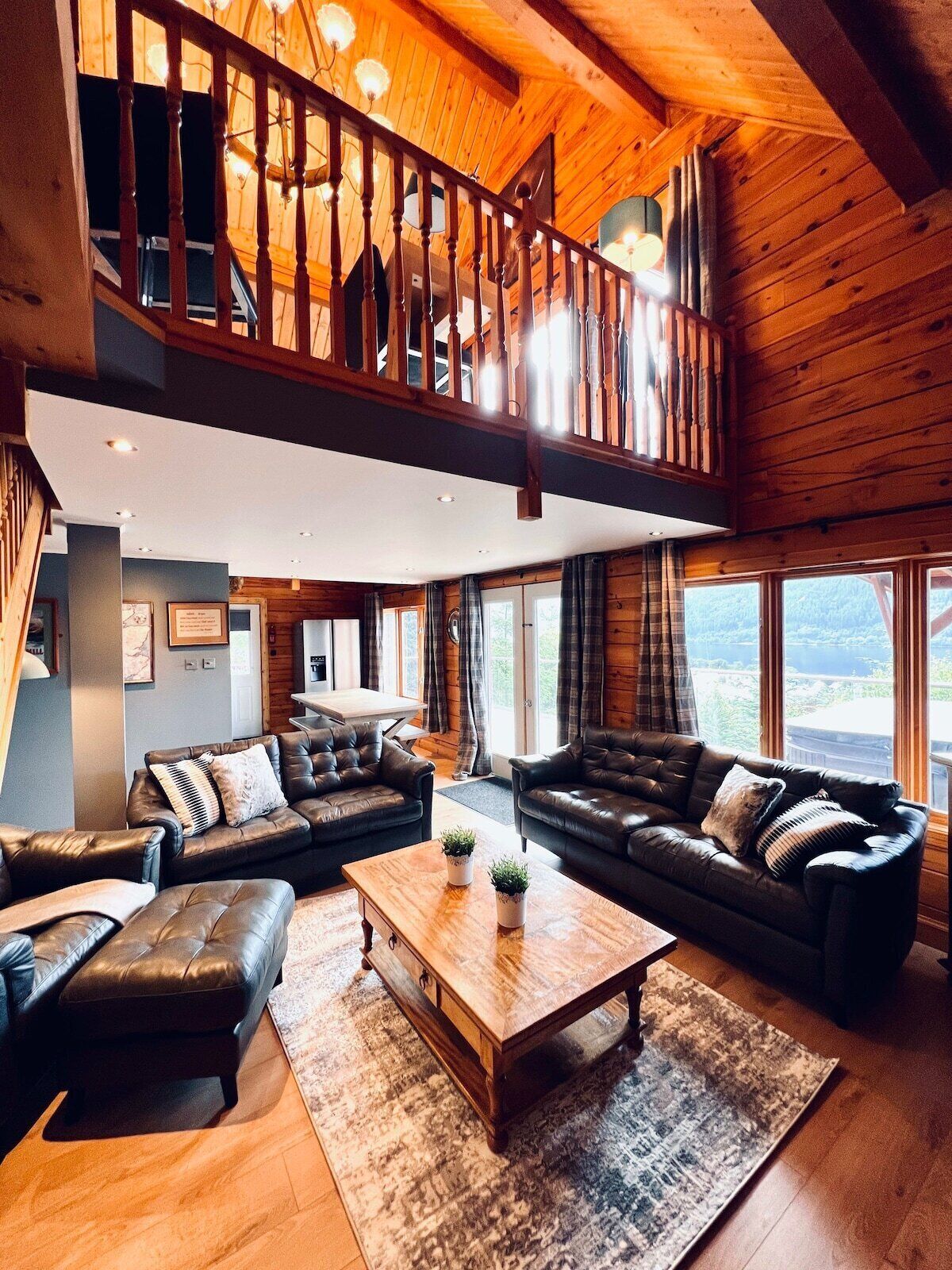 Luxury Cabin, Private Bathroom, Lake View | Lounge
