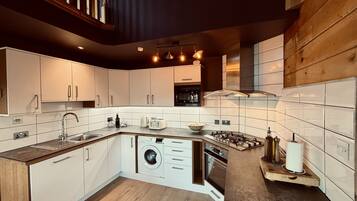 Luxury Cabin, Private Bathroom | Private kitchen | Full-size fridge, microwave, oven, stovetop