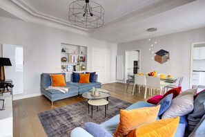 Smart TV, offices