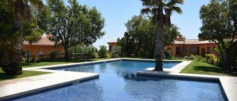 Piscine extérieure