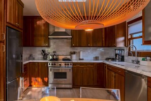 Fridge, microwave, oven, stovetop - Minutes from Beach | Designer Furnished + Patio (Los Angeles)