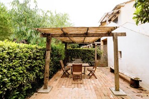 Appart'hôtel Familial, 2 chambres, patio | Terrasse/Patio